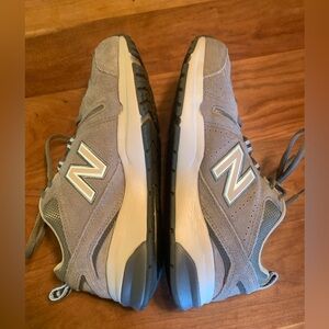 New Balance 608 v5 Walking Shoes Size 8.5